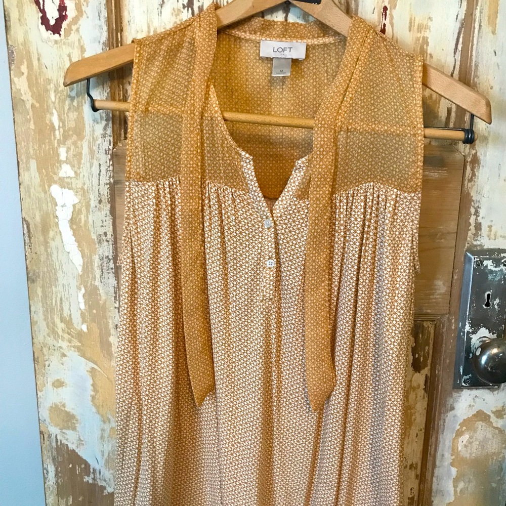 LOFT women’s golden sleeveless top, size M